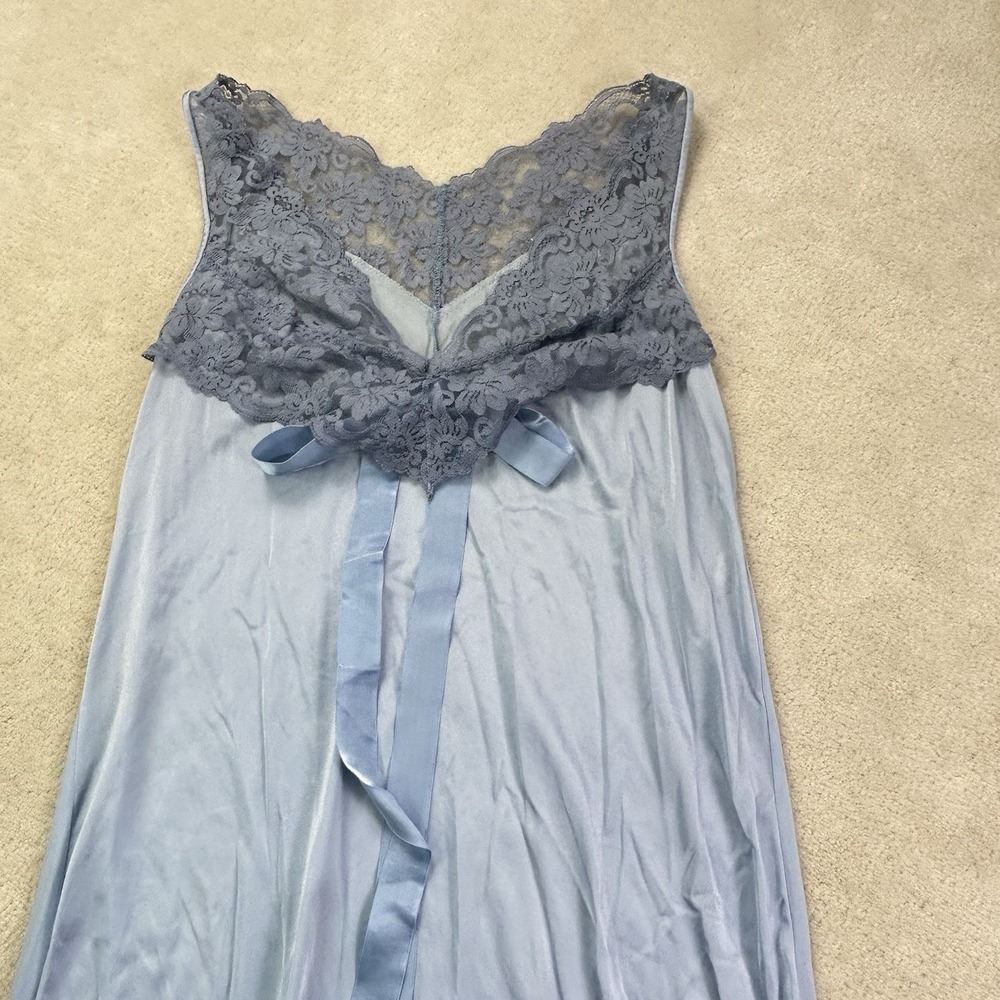 VTG Henson Kickernick Long Nightgown Pale Blue Nylon Lace Detail Size 32 Small